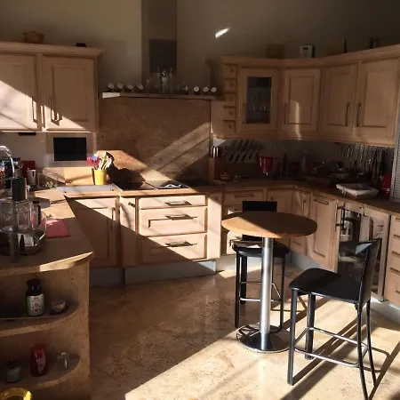 Villa Propriete : 300 M² + *