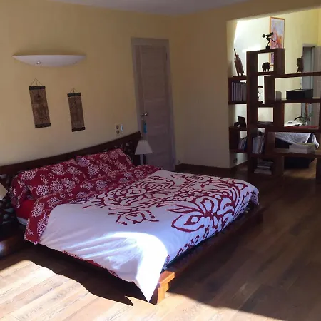Propriete : 300 M² + * Beaurecueil