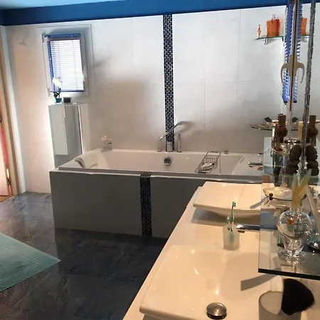 Propriete : 300 M² +