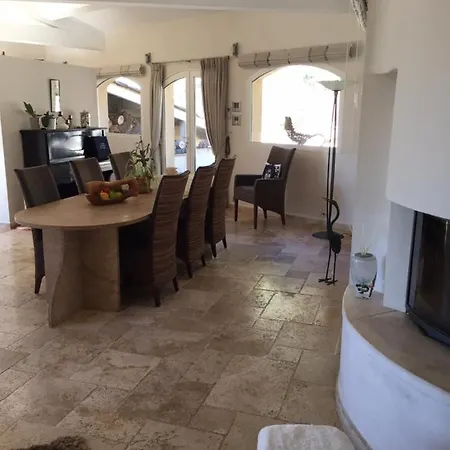 Villa Propriete : 300 M² + *